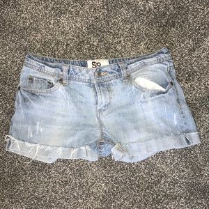 Light washed Jean shorts